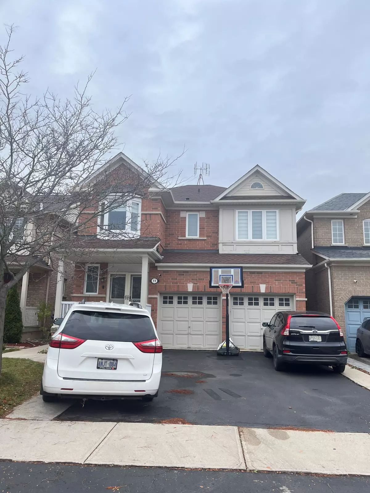 Brampton, ON L7A 3V5,11 Hardgate CRES #Bmnt