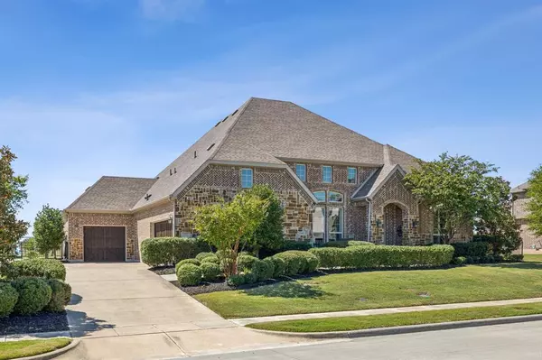 212 Mccrummen Lane,  Heath,  TX 75032