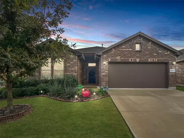 15949 Hayes Ridge Drive, Fort Worth, TX 76177