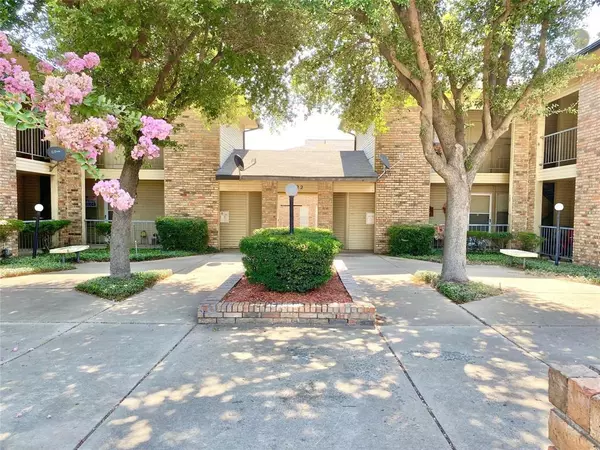 222 N Center Street #105, Grand Prairie, TX 75050