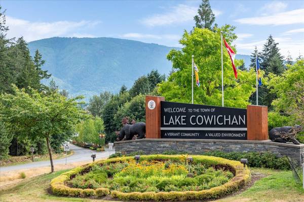 350 Carnell Dr, Lake Cowichan, BC V0R 2G1