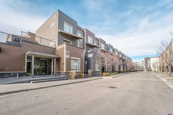 7 Westpark Common SW #220, Calgary, AB T3H 0Y4