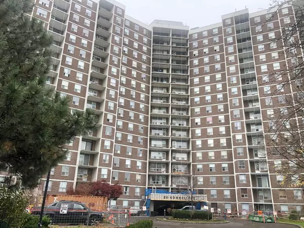 20 Edgecliffe Golfway #1010, Toronto C11, ON M3C 3A4