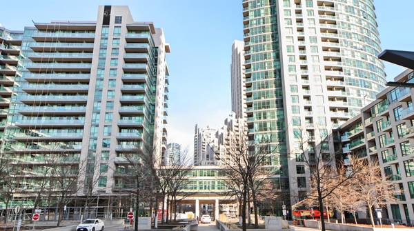 215 Fort York BLVD #1301, Toronto C01, ON M5V 4A2