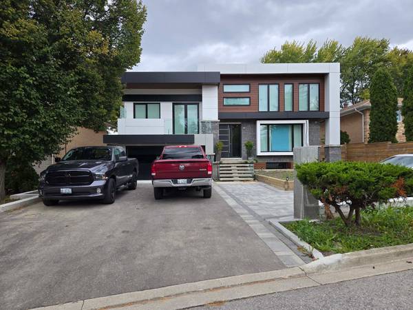 12 Dobbin RD, Toronto E05, ON M1T 1C4