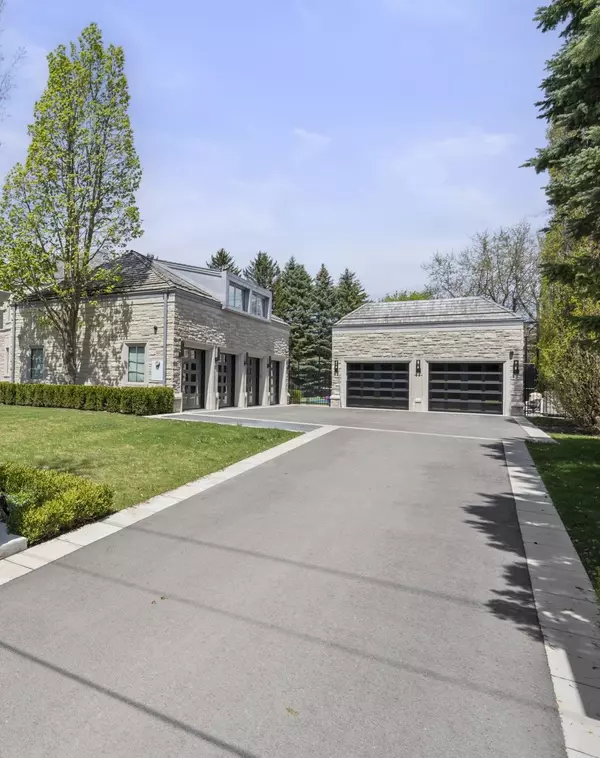 Vaughan, ON L4L 2W5,186 Pine Valley CRES