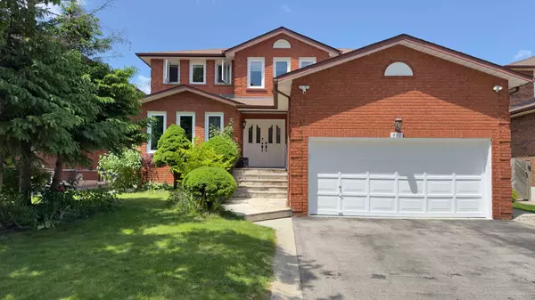 487 Cullen AVE, Mississauga, ON L5B 2Y1