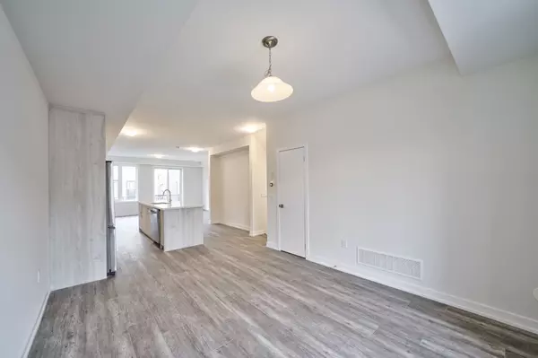 Oakville, ON L6M 5P2,1360 KOBZAR DR