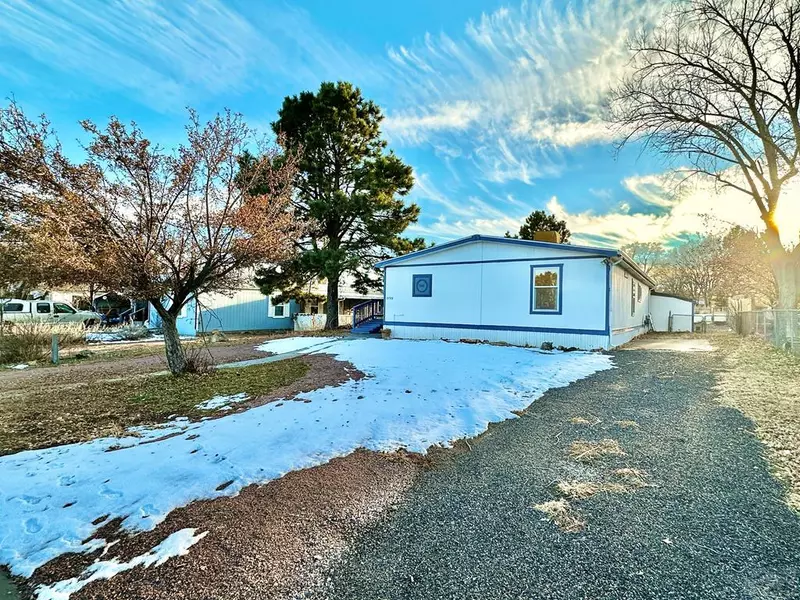 2733 Applewood Dr, Colorado City, CO 81019