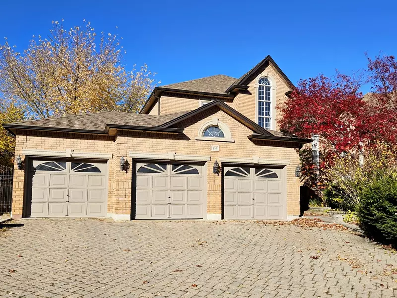 34 Thomson Creek BLVD, Vaughan, ON L4H 1B7