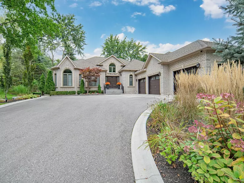 71 Glacier CT, Vaughan, ON L6A 2V3