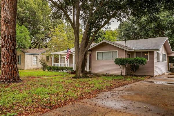 River Oaks, TX 76114,328 Frontier Street