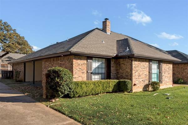 2422 Axminster Drive, Grand Prairie, TX 75050