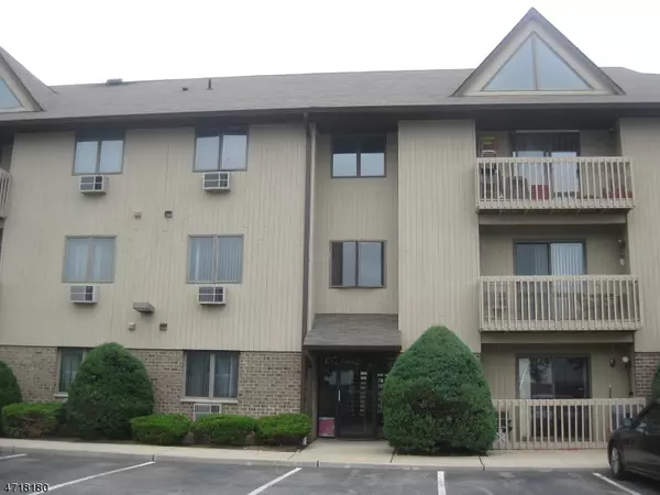 651 Riverside Ave #28, Lyndhurst Twp., NJ 07071