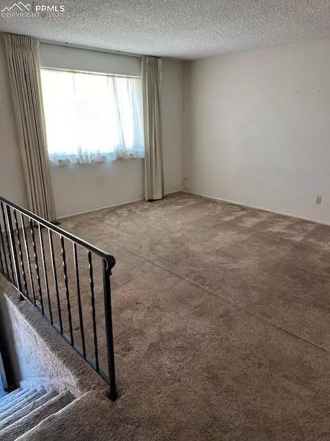 Colorado Springs, CO 80915,1099 Wakita DR