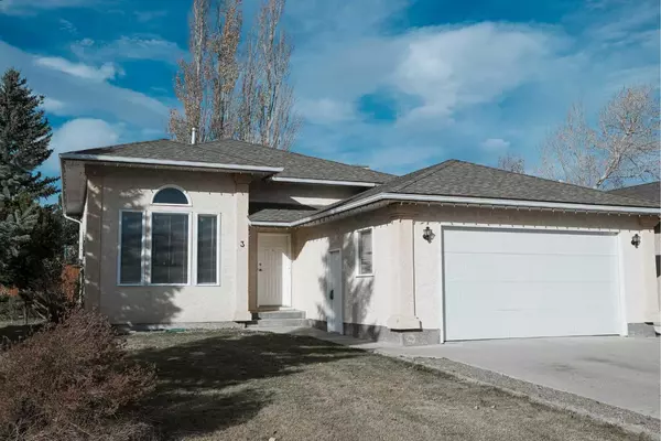 3 Mt Blakiston PL West, Lethbridge, AB T1K 6M4