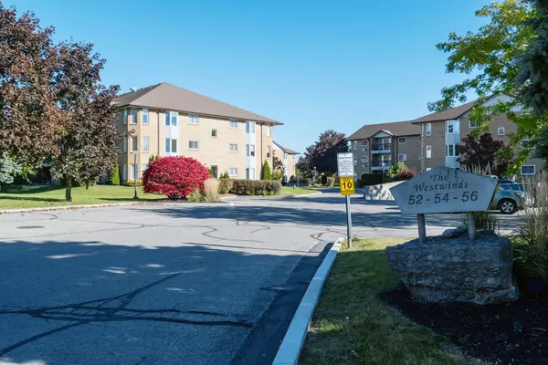 52 Tripp BLVD #218, Quinte West, ON K8V 5V1