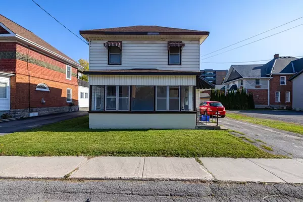 9 Octavia ST, Belleville, ON K8P 3P1