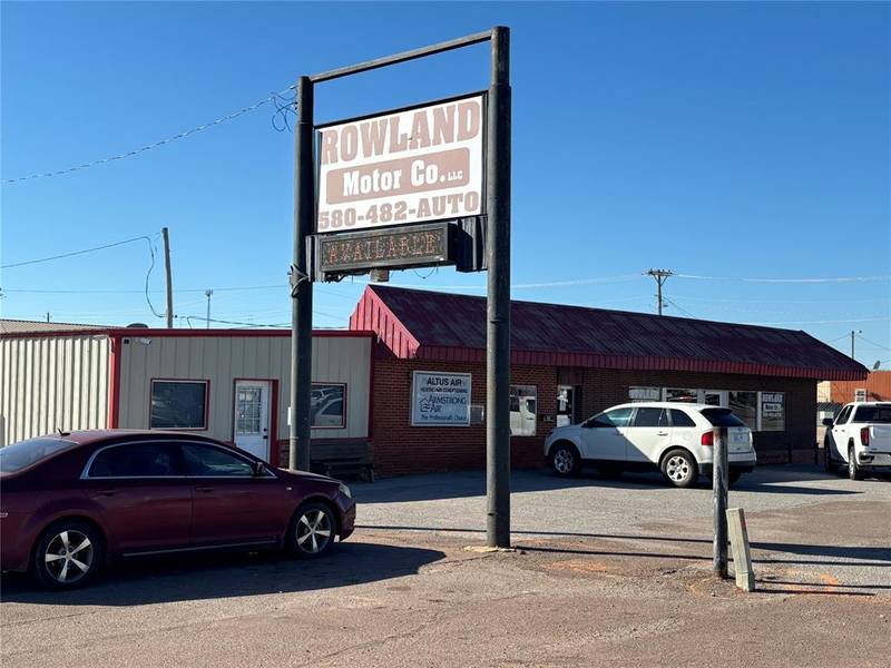 2300 E Broadway Street, Altus, OK 73521