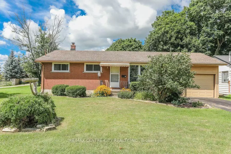 82 Fairview AVE, St. Thomas, ON N5R 4X6