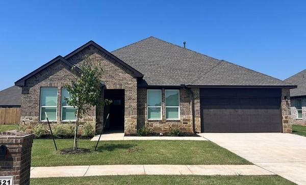 2521 Kathleens Crossing, Yukon, OK 73099