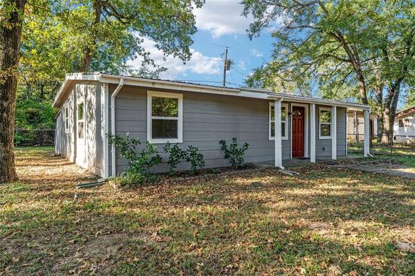 500 Ridgewood Drive,  Tool,  TX 75143