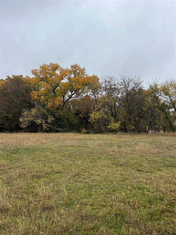 100 Gipson Road, Azle, TX 76020