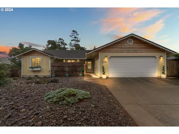 135 PARK VILLAGE LOOP, Florence, OR 97439