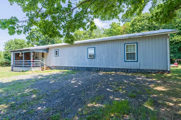 3878 Airport Road, Hillsville, VA 24343