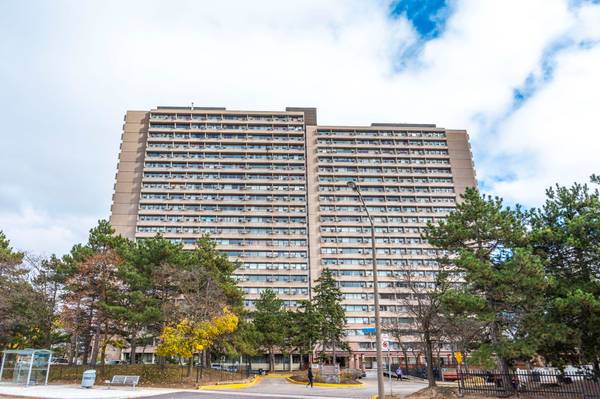 100 Leeward Glenway #908, Toronto C11, ON M3C 2Z1