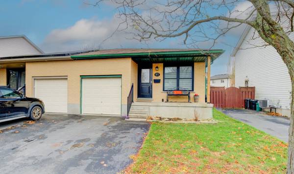 81 Dyer CT, Cambridge, ON N3C 4B9