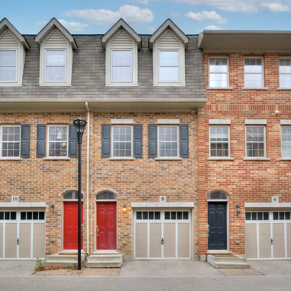 8 Cheltenham Mews, Kitchener, ON N2H 0B2