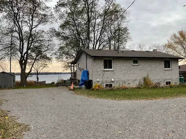 9 Locust LN, Curve Lake First Nation 35, ON K0L 1R0