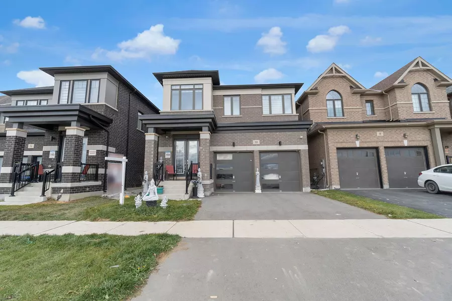 10 Tweedhill AVE, Caledon, ON L7C 4K5