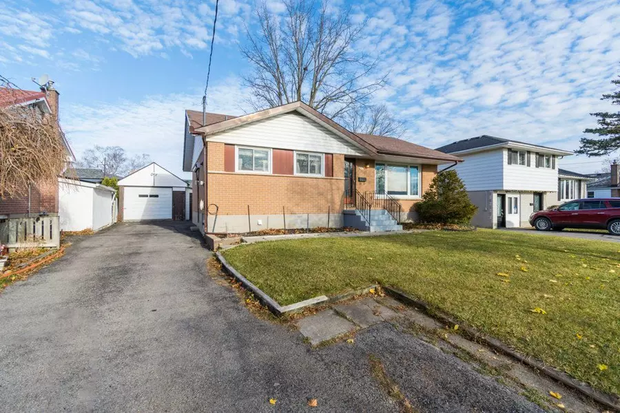 20 King George SQ, Belleville, ON K8P 2A5