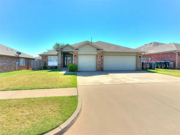 10704 NW 32nd Street, Yukon, OK 73099