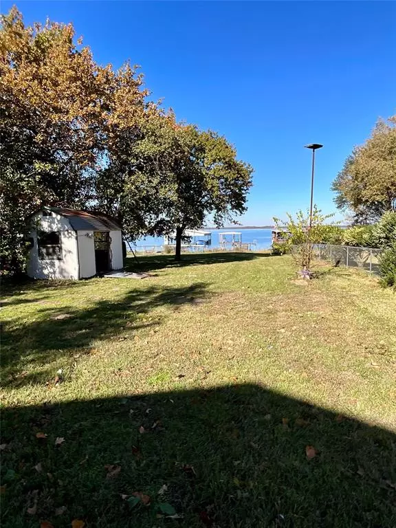 West Tawakoni, TX 75474,720 Shoreline Drive