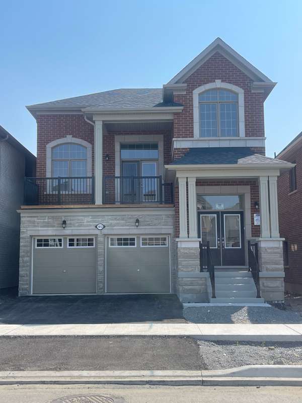 1413 Swallowtail LN, Pickering, ON L1X 0N8