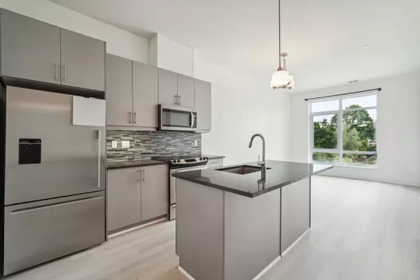 15277 Yonge ST N #315, Aurora, ON L4G 1Y3