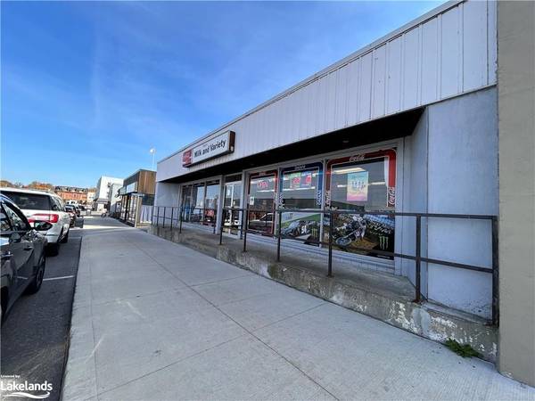 Midland, ON L4R 1L4,551 BAY ST