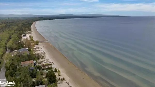 Wasaga Beach, ON L9Z 1Y7,96 46TH ST N