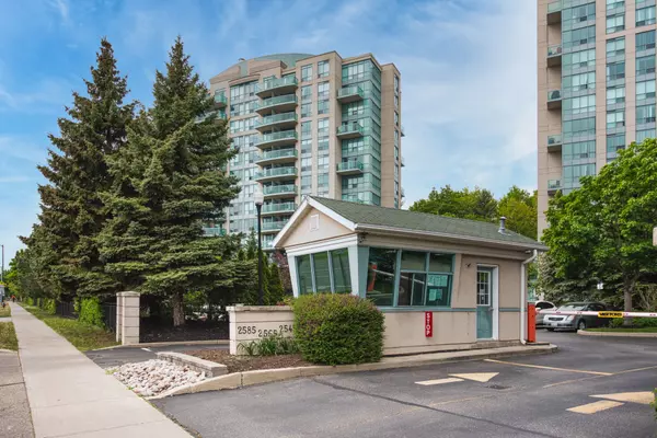 2585 Erin Centre BLVD #802, Mississauga, ON L5M 6Z7