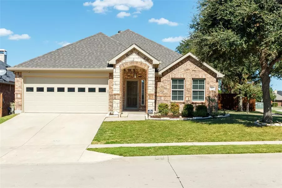 1917 Julius Drive, Little Elm, TX 75068