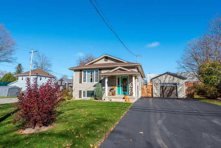 22 St Paul ST, Kawartha Lakes, ON K9V 1S4