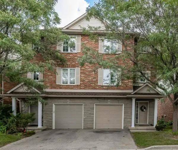 876 Golf Links RD #18, Hamilton, ON L9K 1M7