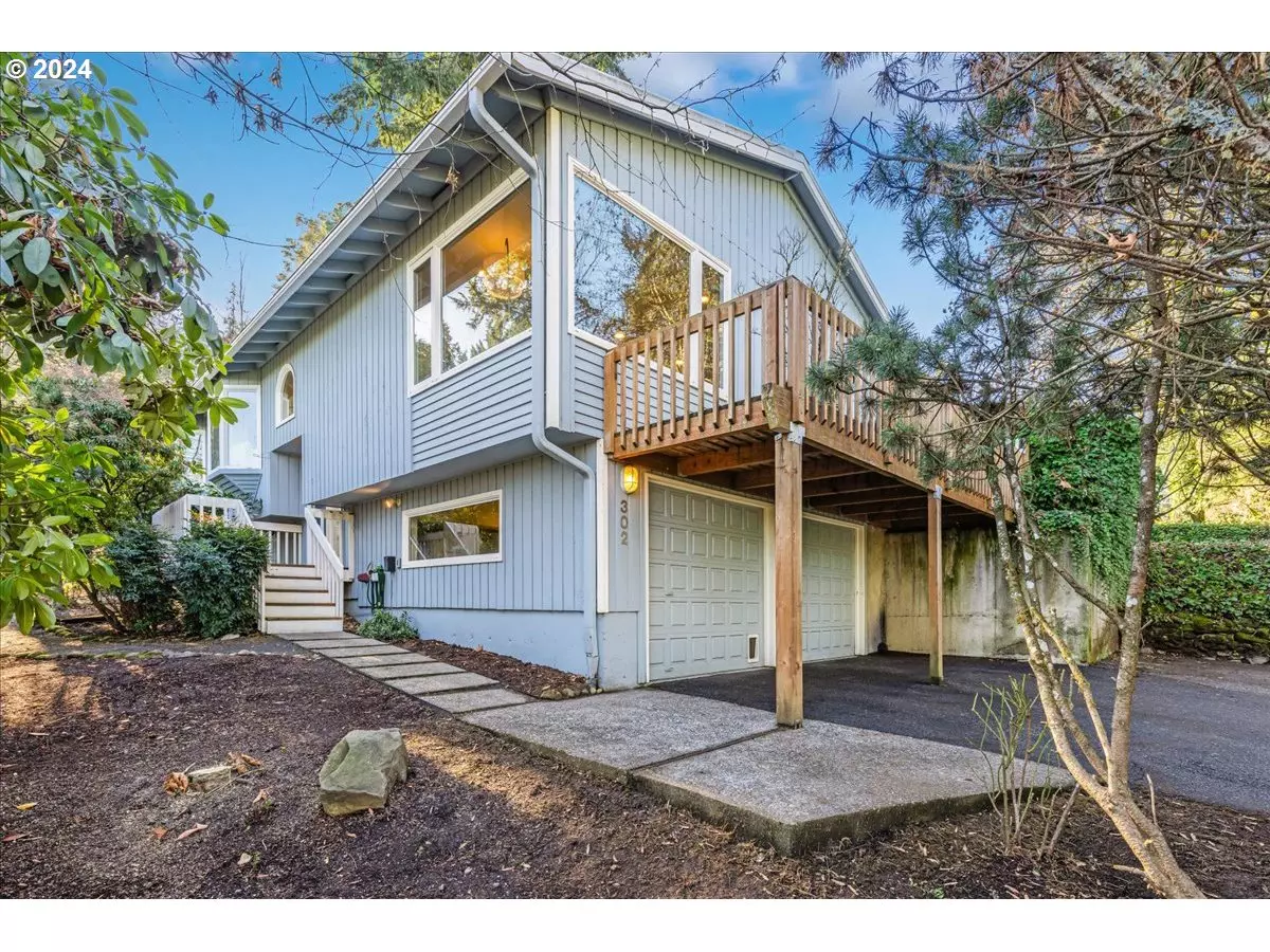 Lake Oswego, OR 97034,302 LAUREL ST