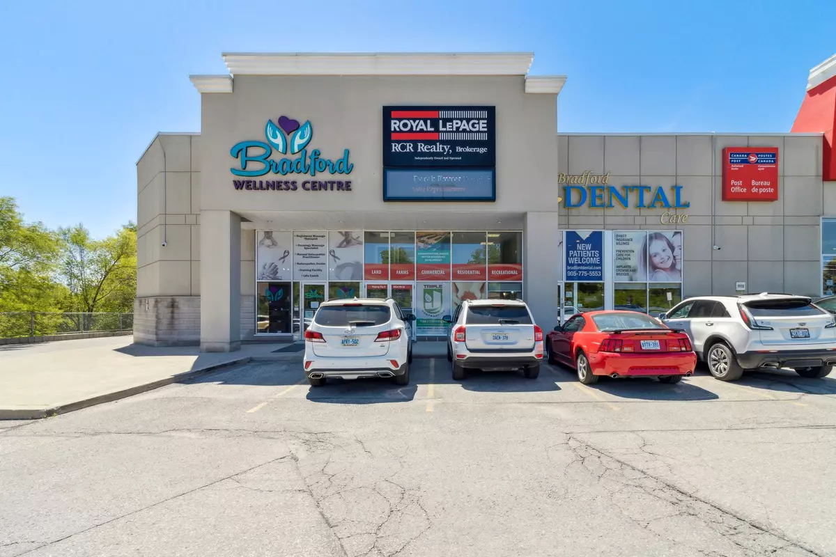 Bradford West Gwillimbury, ON L3Z 1R7,140 Holland ST W #3