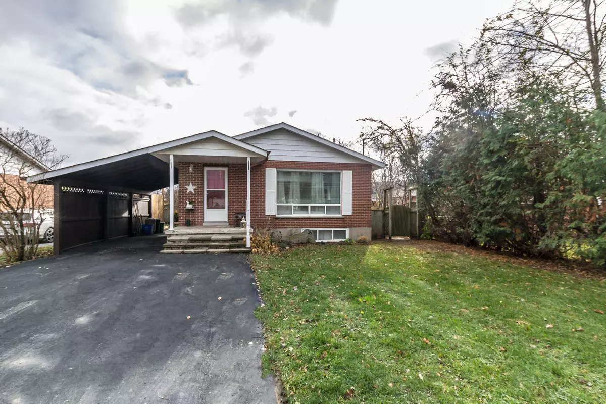 Milton, ON L9T 2W7,34 Milton Heights CRES