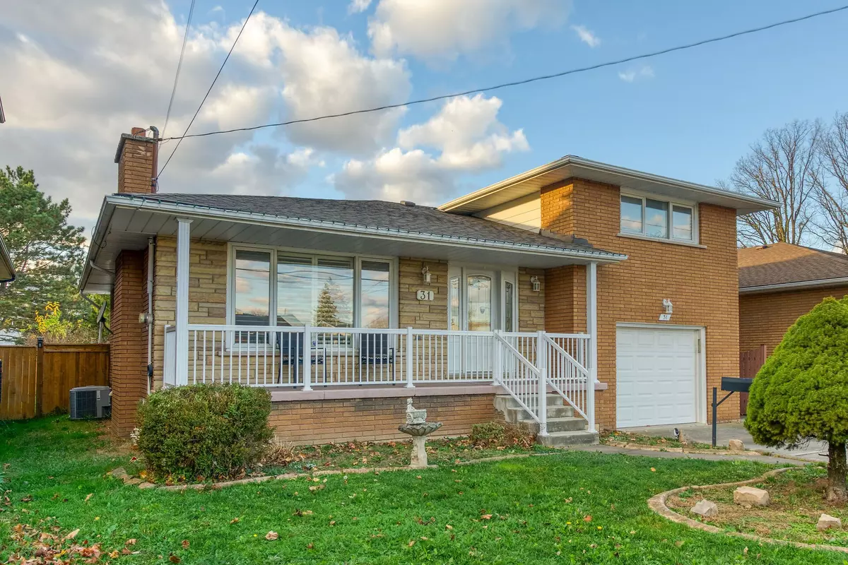 Hamilton, ON L8G 2H3,31 Owen PL