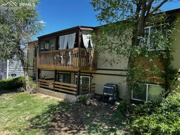 Colorado Springs, CO 80915,875 Hathaway DR